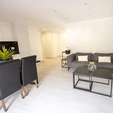- Palais Des Expositions Apartment *